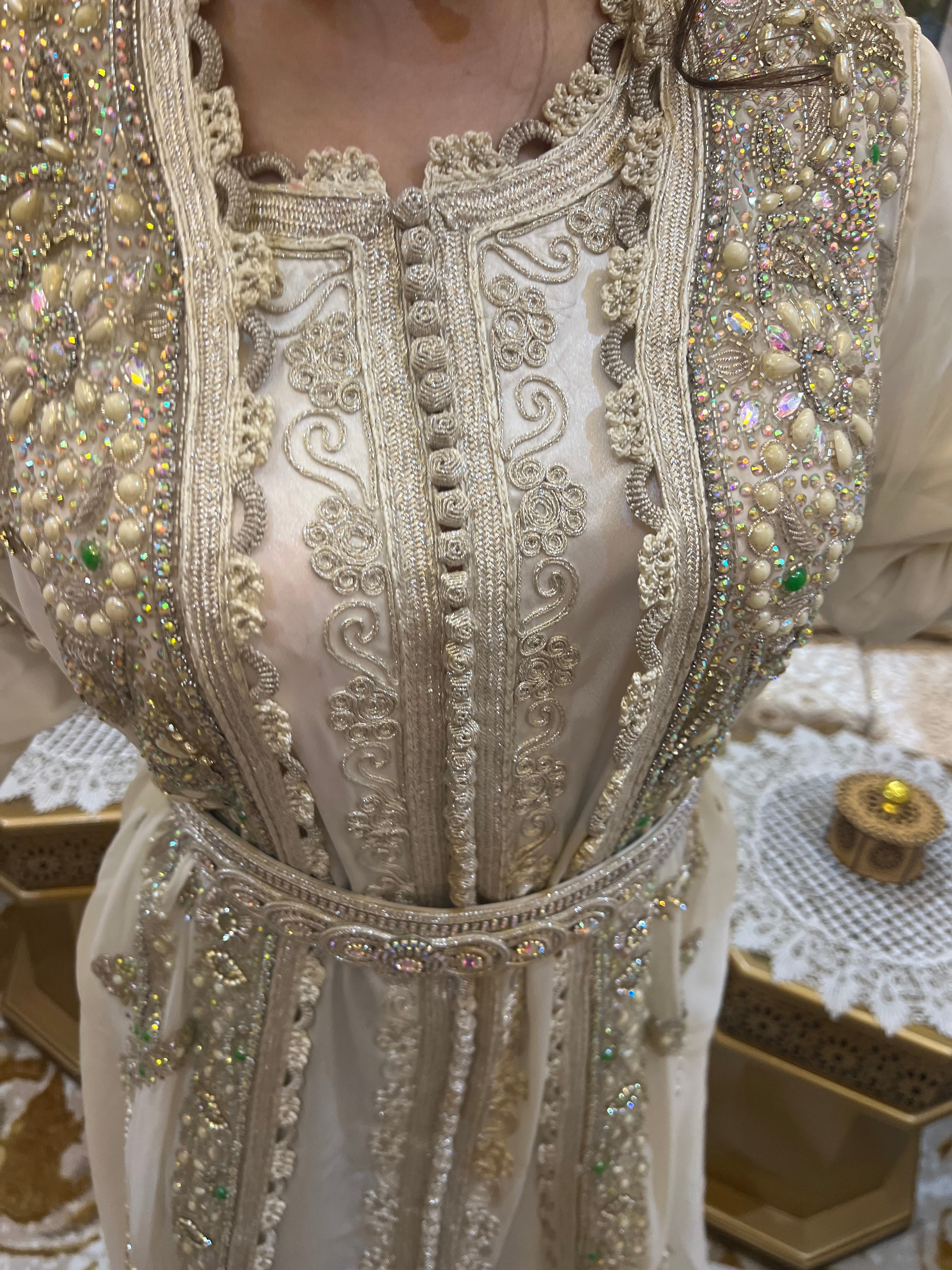 White kaftan with stones