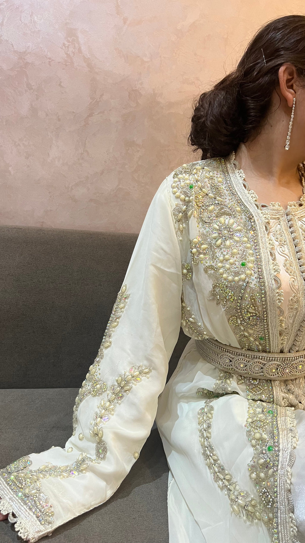 White kaftan with stones